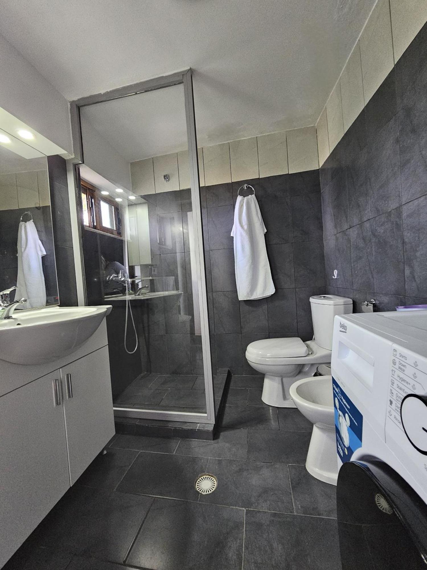 Lemon Garden Apartment-Hot Tub Jacuzzi Gjirokastër Dış mekan fotoğraf
