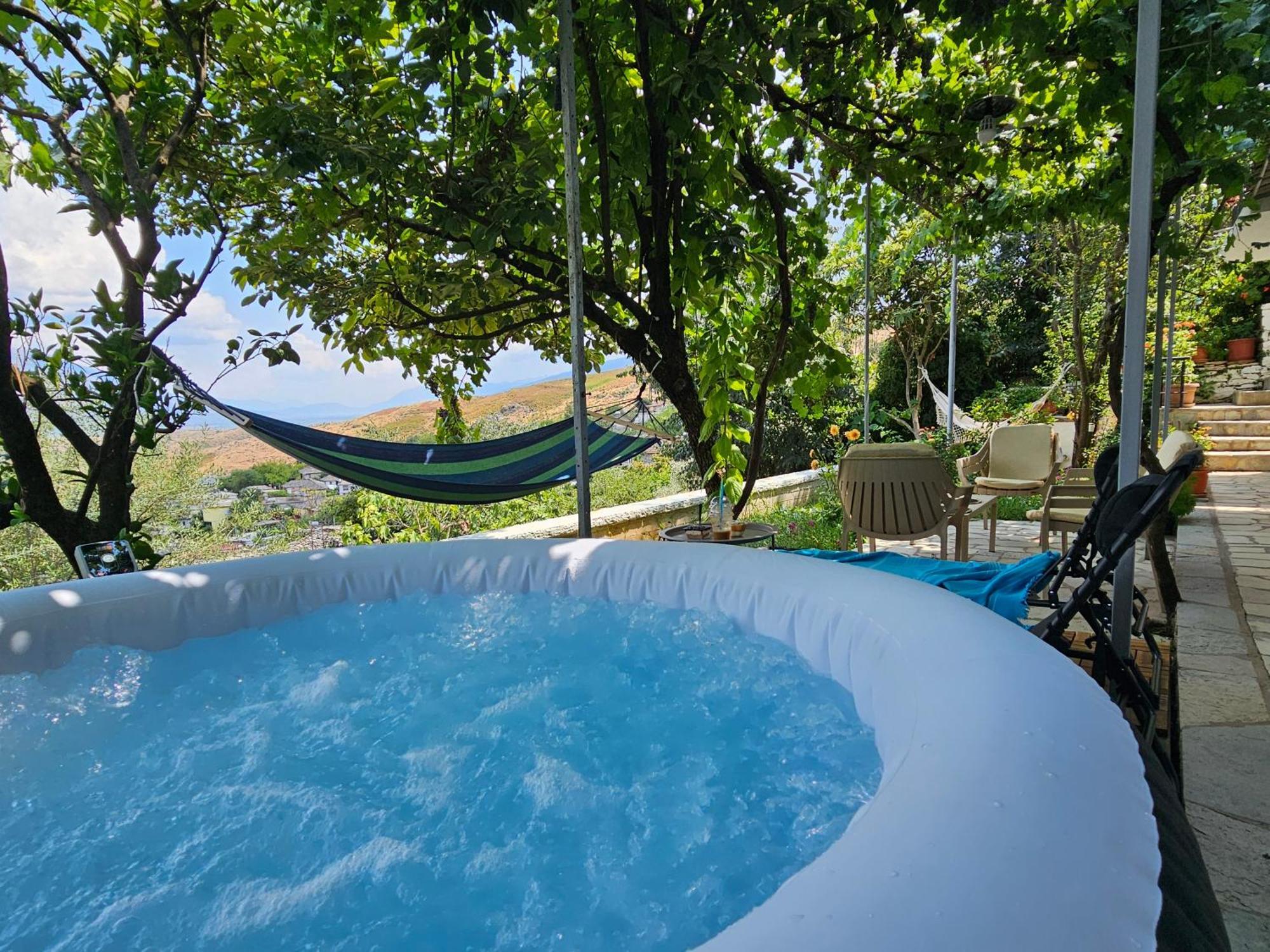 Lemon Garden Apartment-Hot Tub Jacuzzi Gjirokastër Dış mekan fotoğraf
